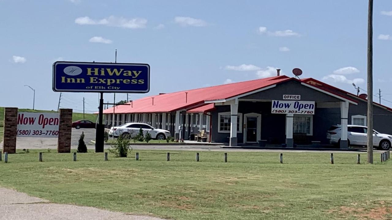 Hiway Inn Express Elk City Ngoại thất bức ảnh